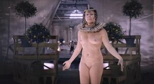 dee wallace naked